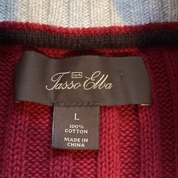 EUC Mens Large Red V Neck Sweater. Very warm! - Picture 4 of 5